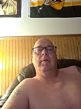 Snapshot of horny4you1 chatting on November 19, 12:05 pm horny4you1 online show from November 19, 12:05 pm