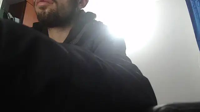 Snapshot of fvckolombianguyy chatting on February 5, 3:45 am fvckolombianguyy online show from February 5, 3:45 am