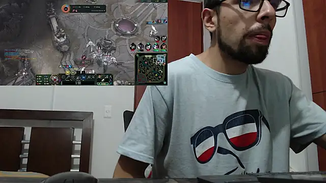 Snapshot of fvckolombianguyy chatting on February 21, 1:00 am fvckolombianguyy online show from February 21, 1:00 am