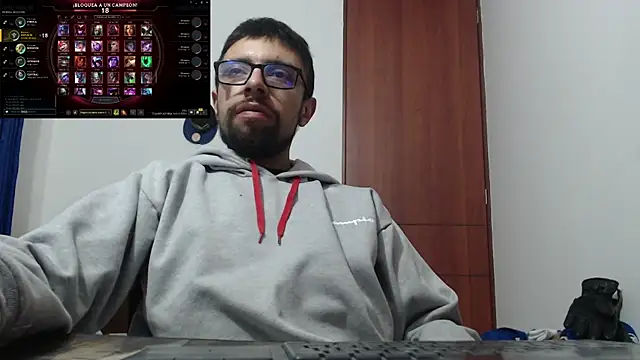 Snapshot of fvckolombianguyy chatting on February 26, 3:53 am fvckolombianguyy online show from February 26, 3:53 am