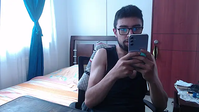 Snapshot of fvckolombianguyy chatting on February 26, 6:54 pm fvckolombianguyy online show from February 26, 6:54 pm