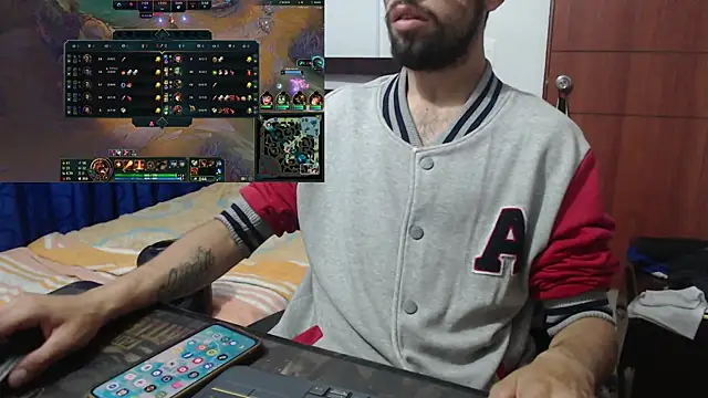 Snapshot of fvckolombianguyy chatting on March 4, 6:50 pm fvckolombianguyy online show from March 4, 6:50 pm