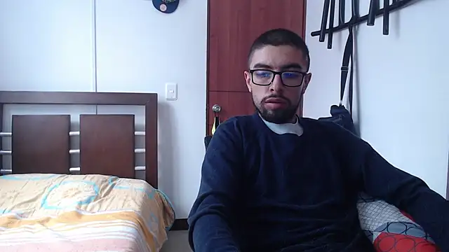 Snapshot of fvckolombianguyy chatting on March 12, 9:56 pm fvckolombianguyy online show from March 12, 9:56 pm