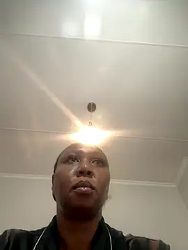 Bootyliciouse21X online show from December 23, 3:26 am