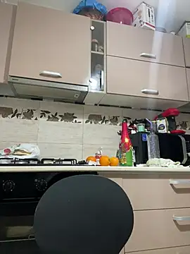 Almmaxxxx online show from December 10, 6:33 am