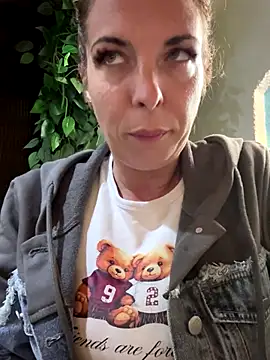 Almmaxxxx online show from September 17, 5:25 pm