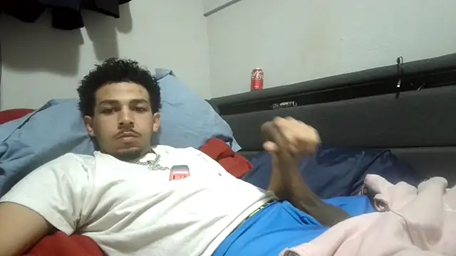 Snapshot of bigdickjojo69 chatting on March 15, 12:49 am bigdickjojo69 online show from March 15, 12:49 am