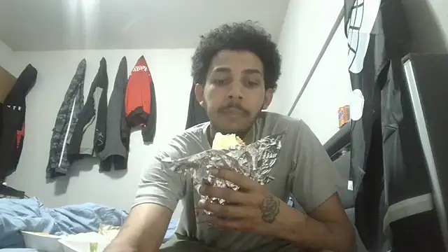 Snapshot of bigdickjojo69 chatting on April 15, 2:29 am bigdickjojo69 online show from April 15, 2:29 am