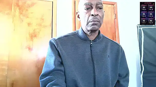 longdick4you8686 online show from February 26, 7:57 pm