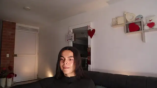  Vahos  online show from February 23, 7:11 pm