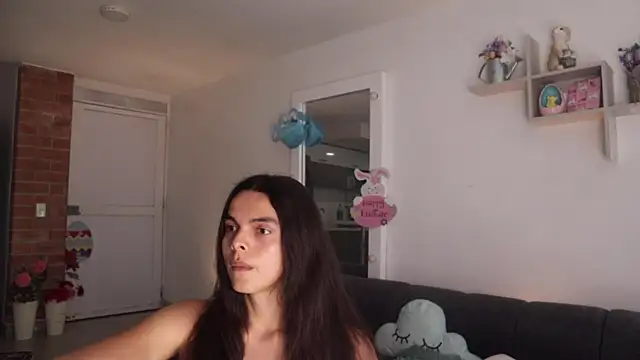Snapshot of _Vahos_ chatting on April 7, 5:13 pm Vahos online show from April 7, 5:13 pm