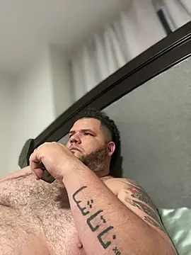 Snapshot of Gabihotxxx1 chatting on May 2, 9:42 pm Gabihotxxx1 online show from May 2, 9:42 pm