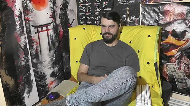 Snapshot of 00george chatting on February 26, 7:29 am 00george online show from February 26, 7:29 am