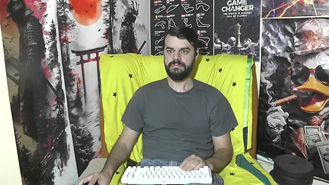 Snapshot of 00george chatting on March 2, 6:03 am 00george online show from March 2, 6:03 am