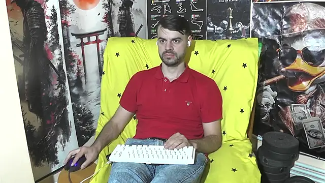 Snapshot of 00george chatting on March 15, 11:16 am 00george online show from March 15, 11:16 am