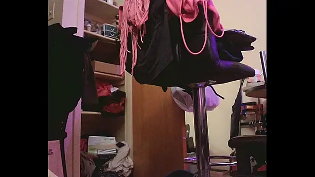 Mikela Alexa online show from December 6, 4:06 pm