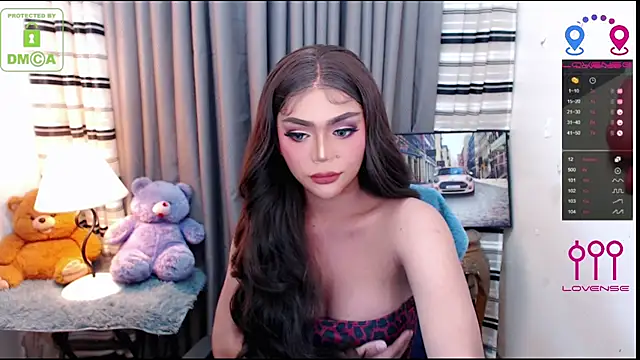 Fantacyoflove online show from October 11, 8:40 pm