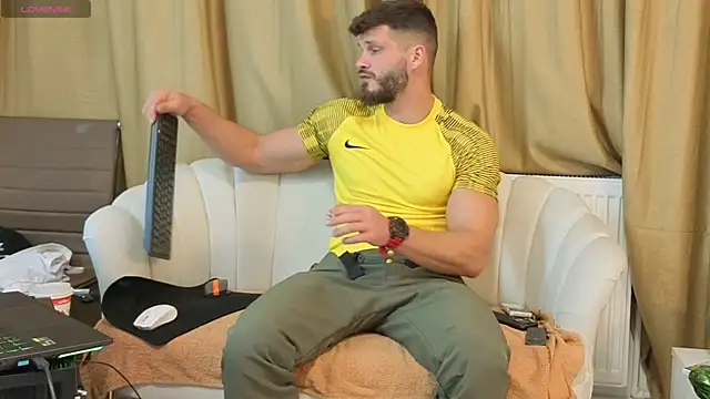 MauroTwin online show from October 20, 6:52 pm