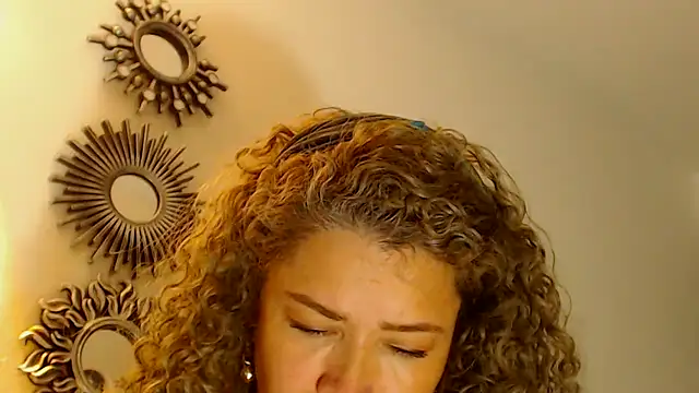 Snapshot of dalilasquirt1 chatting on July 14, 2:16 am dalilasquirt1 online show from July 14, 2:16 am