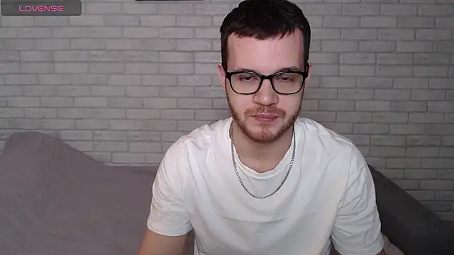 Alexxx horny online show from March 20, 5:01 am