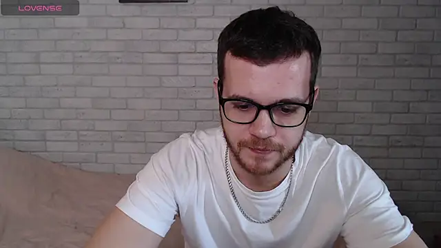 Snapshot of Alexxx_horny chatting on April 27, 12:14 pm Alexxx horny online show from April 27, 12:14 pm
