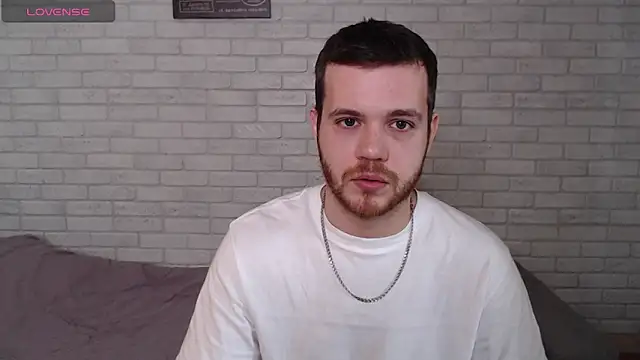 Snapshot of Alexxx_horny chatting on April 30, 9:37 am Alexxx horny online show from April 30, 9:37 am