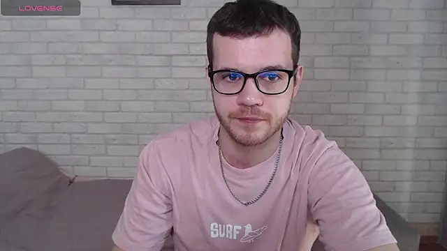 Snapshot of Alexxx_horny chatting on May 8, 7:57 am Alexxx horny online show from May 8, 7:57 am
