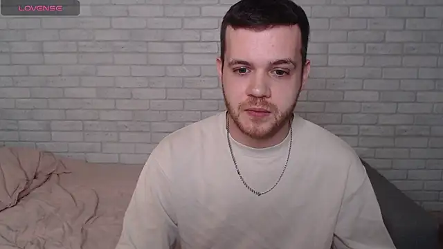 Snapshot of Alexxx_horny chatting on May 30, 11:18 am Alexxx horny online show from May 30, 11:18 am