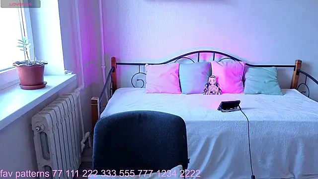 Hot Rhaenyra online show from October 12, 12:15 pm