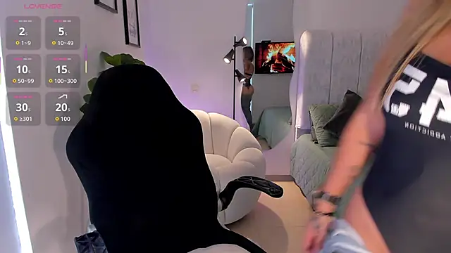 Snapshot of AmyWood chatting on March 4, 6:47 pm AmyWood online show from March 4, 6:47 pm