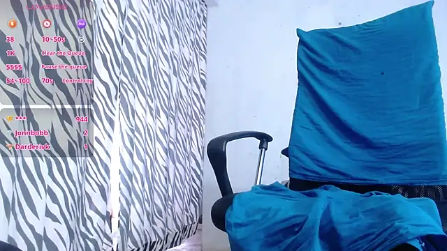 Snapshot of kilian_xx chatting on May 15, 9:22 pm kilian xx online show from May 15, 9:22 pm
