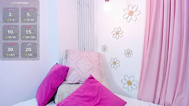 Snapshot of Dulce_andrea__ chatting on November 25, 8:03 am Dulce andrea online show from November 25, 8:03 am