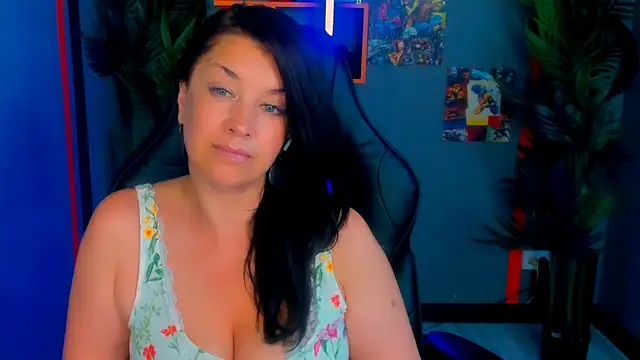 Snapshot of AnaMills chatting on July 28, 2:13 pm AnaMills online show from July 28, 2:13 pm