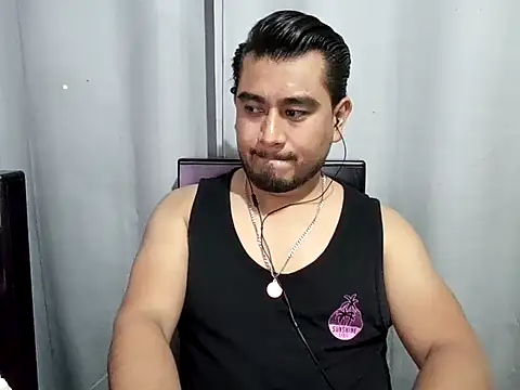 youmanhorny online show from July 17, 3:35 am