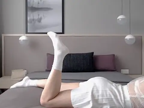 Snapshot of ShySchoolGirl chatting on October 10, 10:47 am ShySchoolGirl online show from October 10, 10:47 am