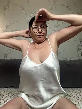 Amberhotqueen online show from July 21, 8:05 am