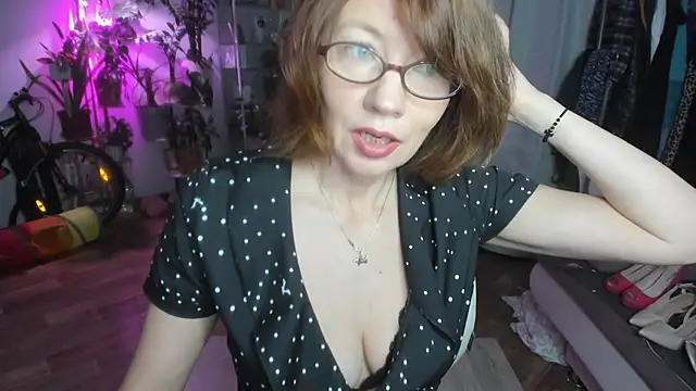 Constancia pure online show from November 27, 12:40 pm