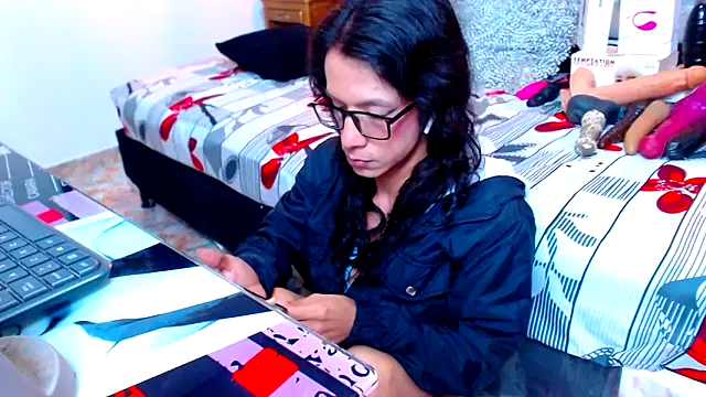 DaslyRoze online show from March 18, 7:52 am