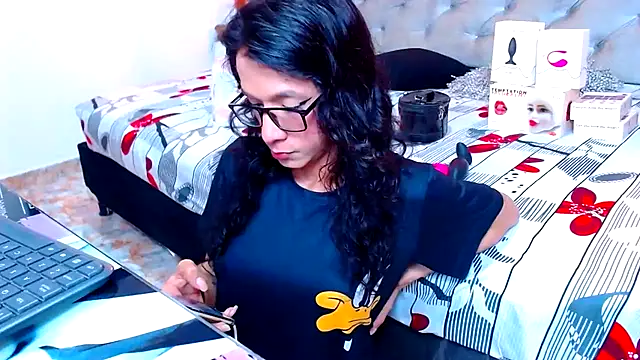 DaslyRoze online show from March 19, 12:48 am