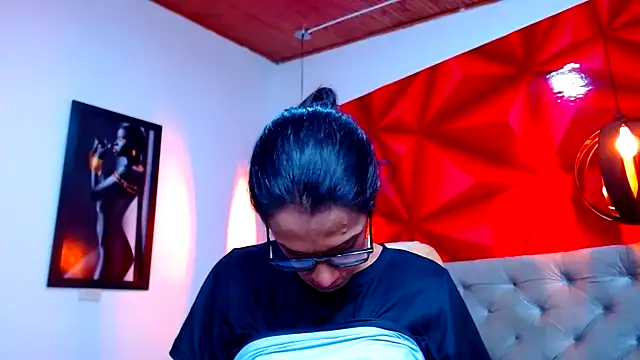 DaslyRoze online show from September 12, 1:49 am