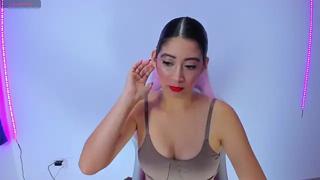 MeganWhite3 online show from February 19, 6:11 am