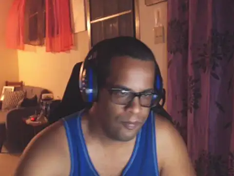 Snapshot of thesugar32 chatting on January 19, 1:53 am thesugar32 online show from January 19, 1:53 am