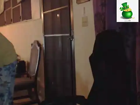 Snapshot of thesugar32 chatting on March 20, 1:57 am thesugar32 online show from March 20, 1:57 am