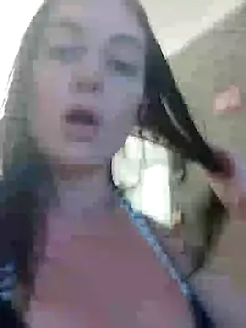 Snapshot of LilliThelo chatting on December 3, 9:45 pm LilliThelo online show from December 3, 9:45 pm