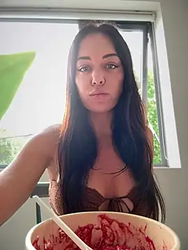 Snapshot of LilliThelo chatting on January 17, 4:17 am LilliThelo online show from January 17, 4:17 am