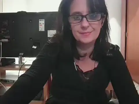 Snapshot of ClaudyGeryn chatting on December 13, 7:53 pm ClaudyGeryn online show from December 13, 7:53 pm