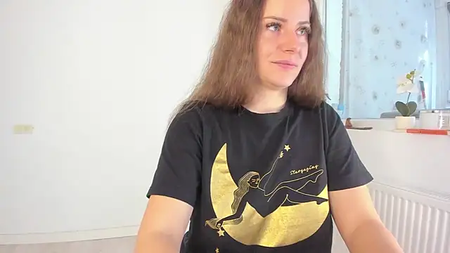 Snapshot of DiamondKay chatting on February 18, 7:26 am DiamondKay online show from February 18, 7:26 am