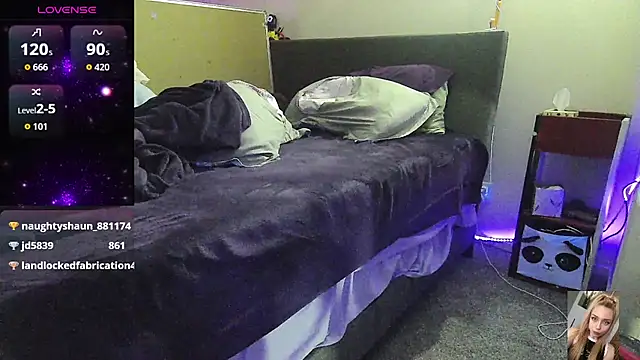 Blondiewithanass online show from January 13, 5:02 am