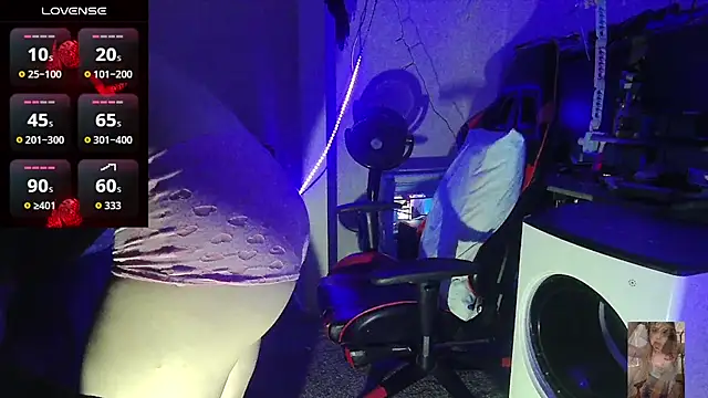 Blondiewithanass online show from March 5, 4:03 pm