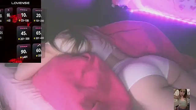 Blondiewithanass online show from March 21, 8:23 pm